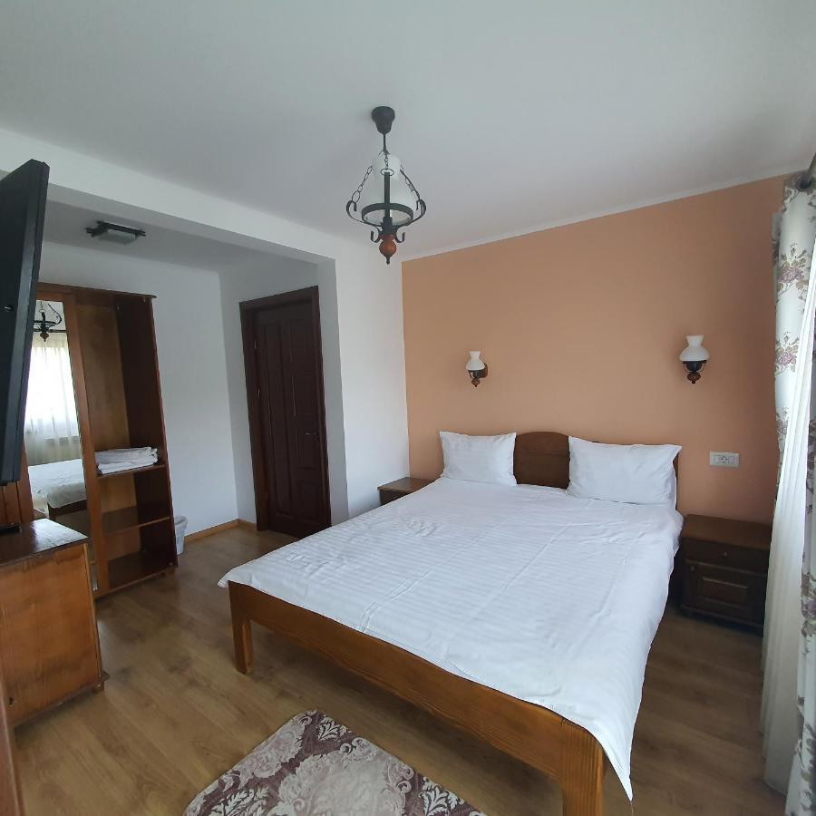 Casa Sofia Apartment Baltatesti ภายนอก รูปภาพ
