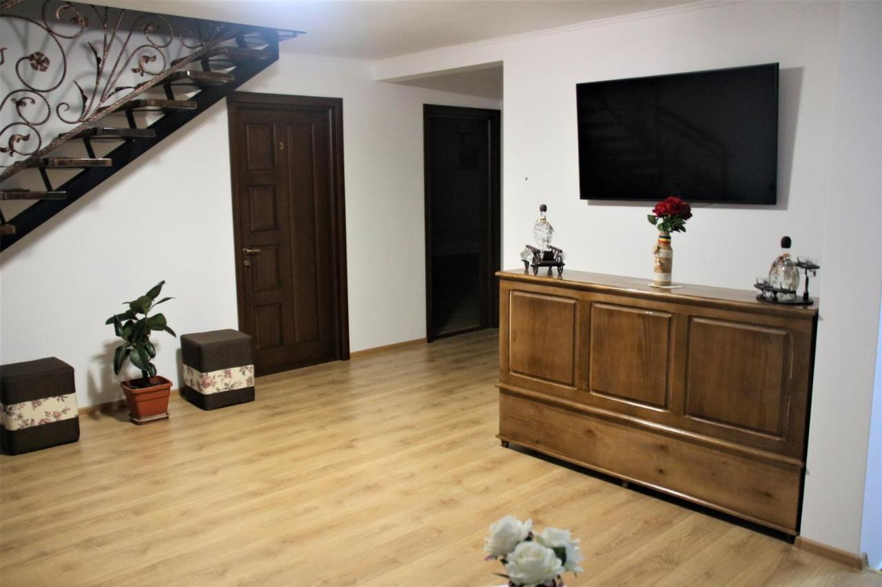 Casa Sofia Apartment Baltatesti ภายนอก รูปภาพ