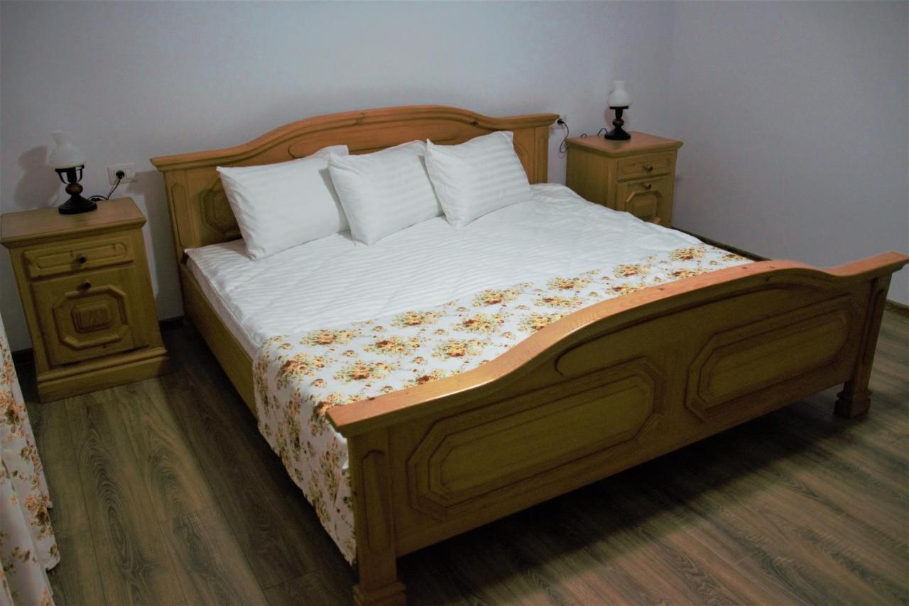 Casa Sofia Apartment Baltatesti ภายนอก รูปภาพ
