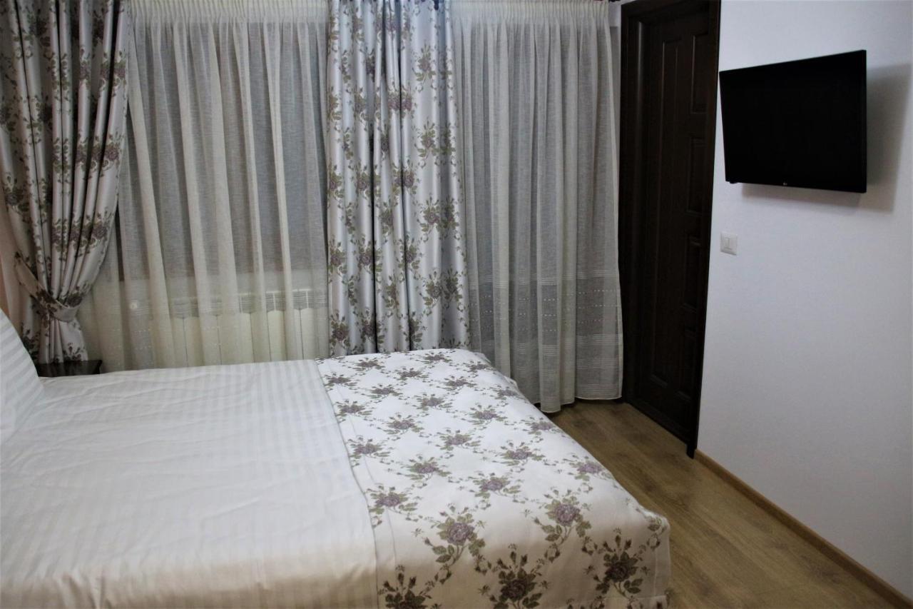 Casa Sofia Apartment Baltatesti ภายนอก รูปภาพ
